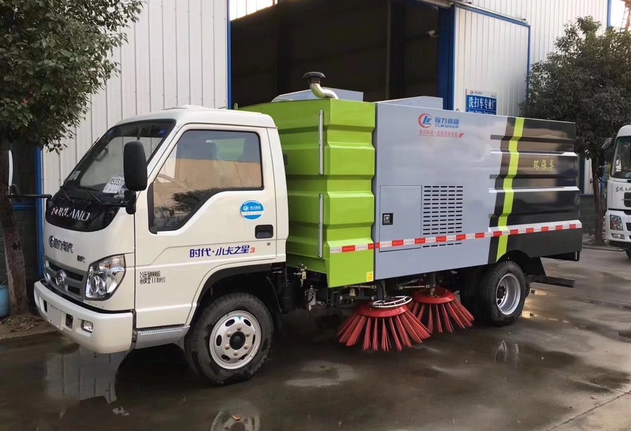 Foton 4X2 Vacuum Road Sweeper Trucks from China manufacturer clwvehicle