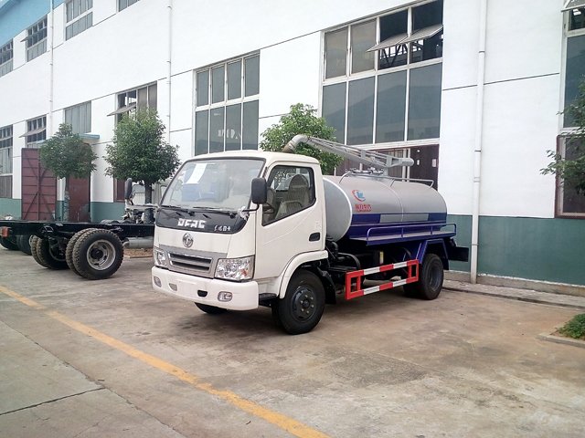 2WD 6 Wheels 5tons Dongfeng 4x2 Vacuum Fecal Suction Truck