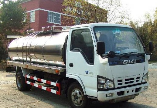 ISUZU 4M3 Stainless Steel Milk Tank Truck 4x2 4000 Liters Milk Transportation Tanker Truck 4tons