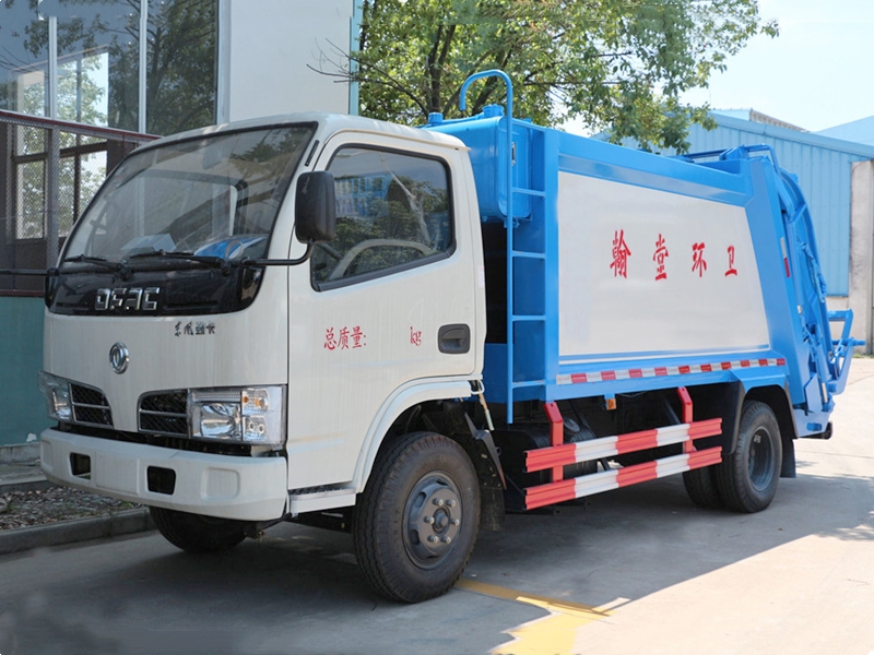 4X2 Dongfeng 5CBM Garbage Compactor Truck