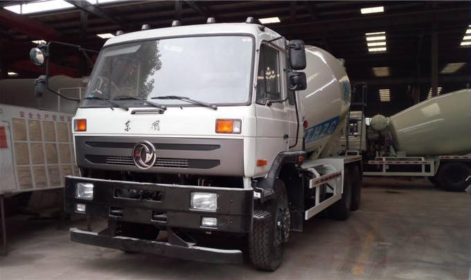 12 Cbm Dongfeng 210 HP Euro 3 Concrete Mixer Truck