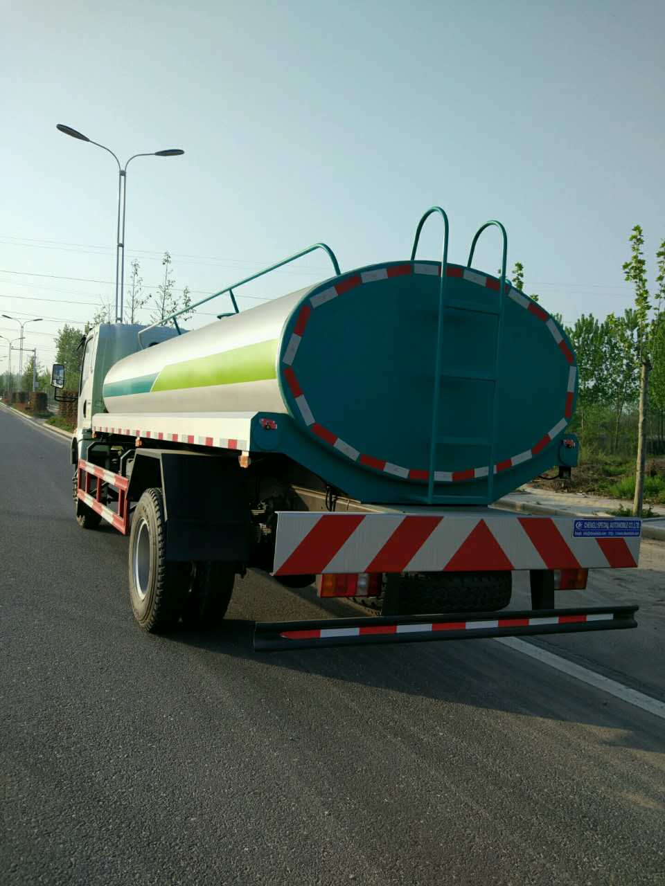 Sinotruk Howo New Condition 10cbm Water Spraying Truck Water Tank Truck